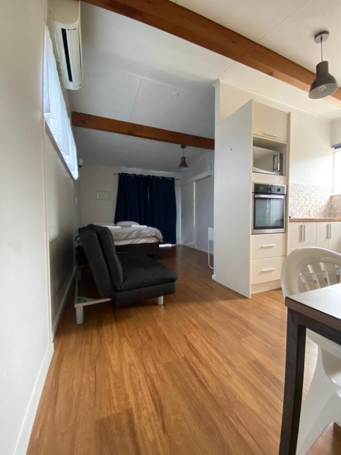 Featherston Motels And Camping ภายนอก รูปภาพ
