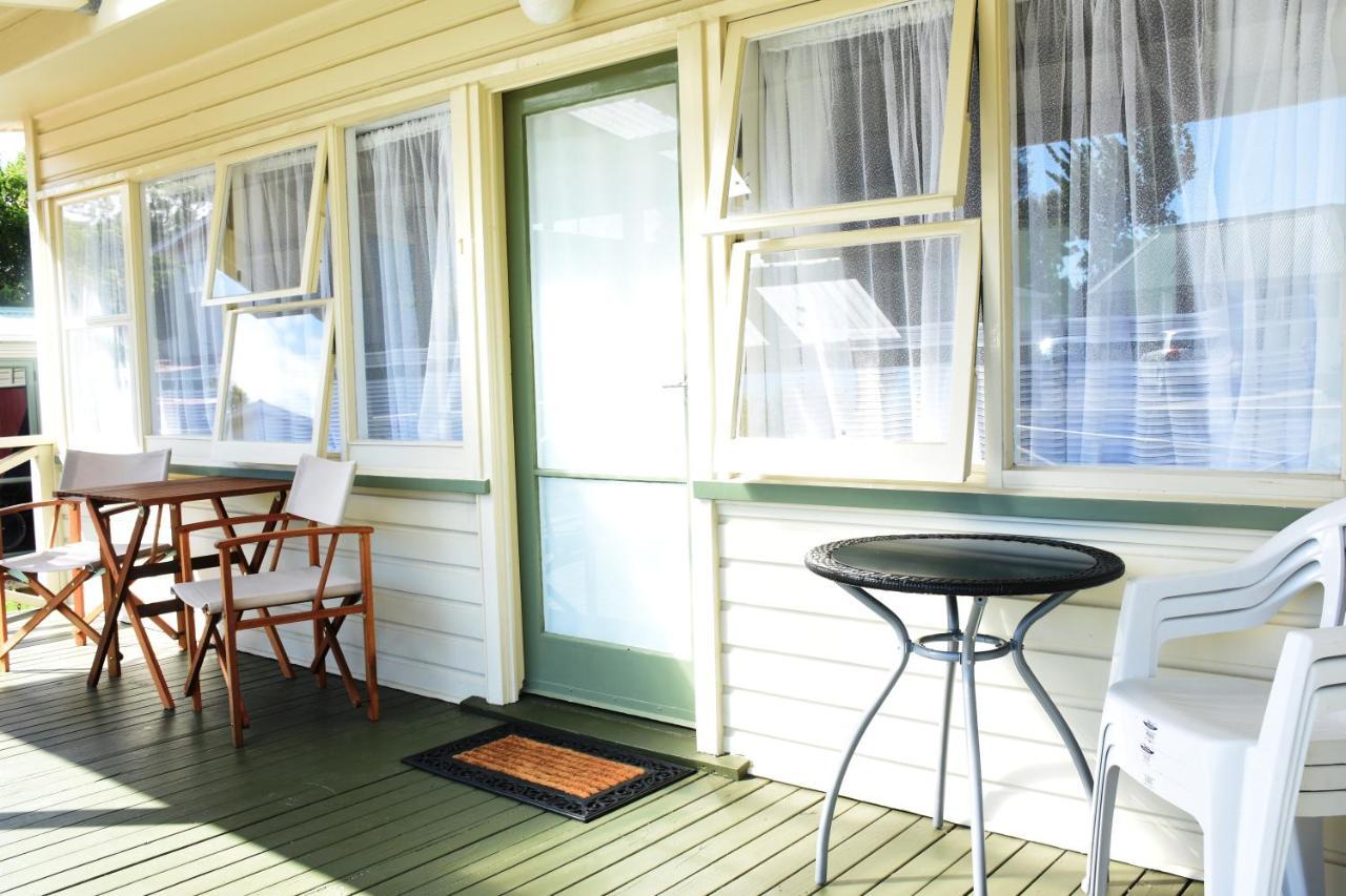 Featherston Motels And Camping ภายนอก รูปภาพ